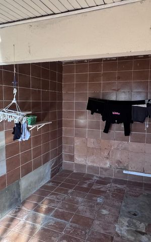 Casa à venda com 360m², 3 quartos e 3 vagas Casa à venda com 360m², 3 quartos e 3 vagasEdícula - Cozinha