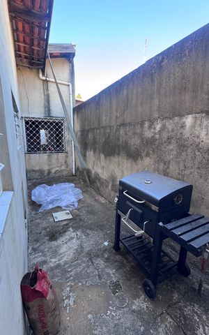 Casa à venda com 360m², 3 quartos e 3 vagas Casa à venda com 360m², 3 quartos e 3 vagasÁrea externa
