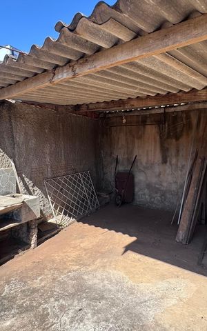 Casa à venda com 360m², 3 quartos e 3 vagas Casa à venda com 360m², 3 quartos e 3 vagasQuintal
