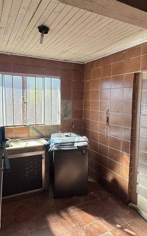 Casa à venda com 360m², 3 quartos e 3 vagas Casa à venda com 360m², 3 quartos e 3 vagasEdícula - Cozinha