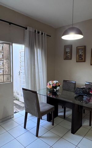 Casa à venda com 360m², 3 quartos e 3 vagas Casa à venda com 360m², 3 quartos e 3 vagasSala de Jantar