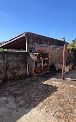 Casa à venda com 360m², 3 quartos e 3 vagas Casa à venda com 360m², 3 quartos e 3 vagasQuintal