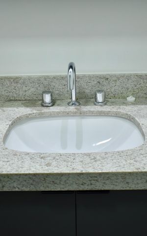 Apartamento para alugar com 39m², 1 quarto e sem vaga Apartamento para alugar com 39m², 1 quarto e sem vagaBanheiro da Suíte