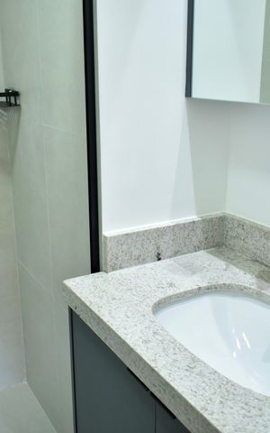 Apartamento para alugar com 39m², 1 quarto e sem vaga Apartamento para alugar com 39m², 1 quarto e sem vagaBanheiro da Suíte