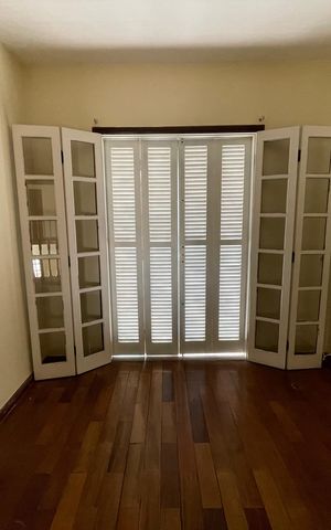 Casa de condomínio para alugar com 326m², 4 quartos e 6 vagasQuarto 1
