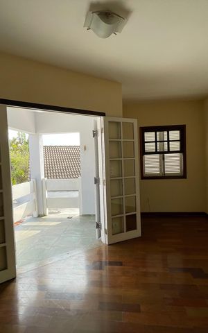 Casa de condomínio para alugar com 326m², 4 quartos e 6 vagasSuíte 1
