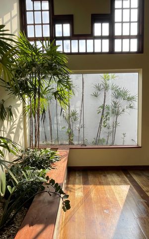 Casa de condomínio para alugar com 326m², 4 quartos e 6 vagasSala 1