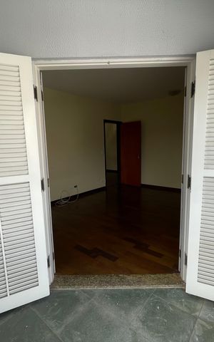 Casa de condomínio para alugar com 326m², 4 quartos e 6 vagasSuíte 1
