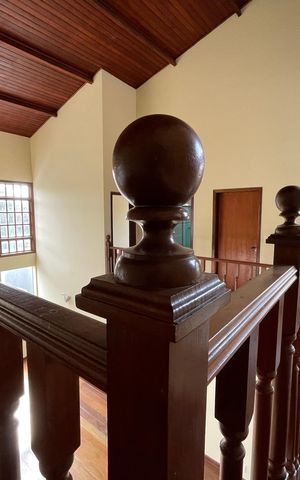 Casa de condomínio para alugar com 326m², 4 quartos e 6 vagasCorredor