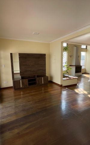 Casa de condomínio para alugar com 326m², 4 quartos e 6 vagasSala 2