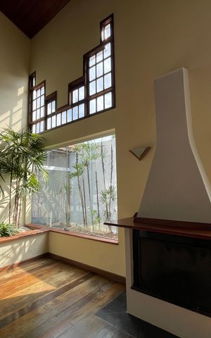 Casa de condomínio para alugar com 326m², 4 quartos e 6 vagasSala 1