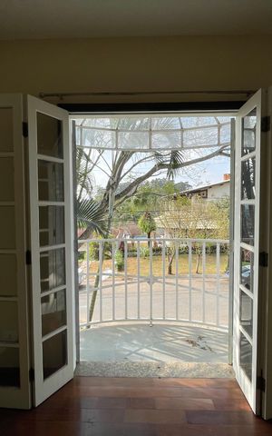 Casa de condomínio para alugar com 326m², 4 quartos e 6 vagasQuarto 2