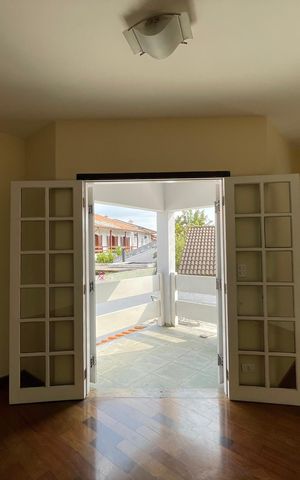Casa de condomínio para alugar com 326m², 4 quartos e 6 vagasSuíte 1