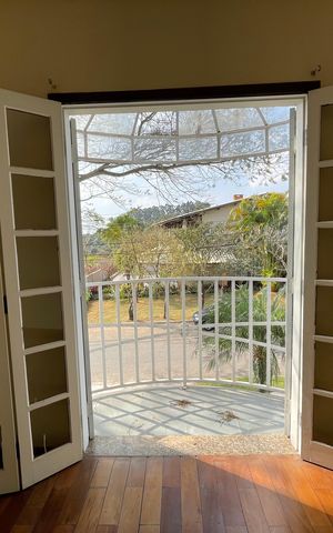 Casa de condomínio para alugar com 326m², 4 quartos e 6 vagasQuarto 1