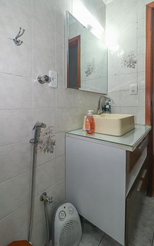 Apartamento à venda com 76m², 2 quartos e sem vagaBanheiro