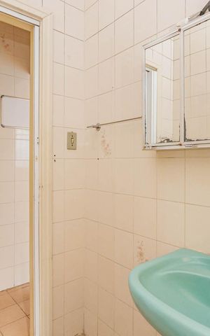 Casa à venda com 175m², 2 quartos e 2 vagasBanheiro