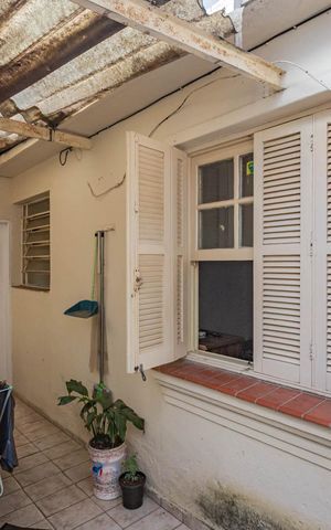 Casa à venda com 175m², 2 quartos e 2 vagasQuintal