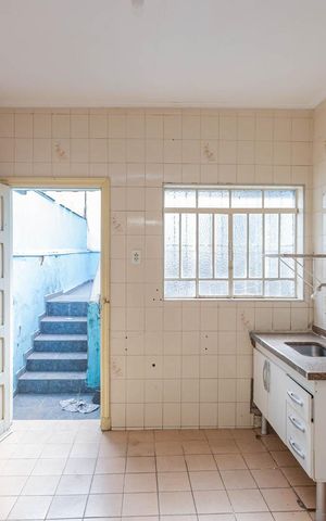 Casa à venda com 175m², 2 quartos e 2 vagasCozinha