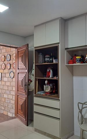 Casa à venda com 280m², 2 quartos e 2 vagasCozinha