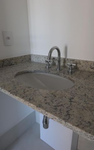 Apartamento à venda com 72m², 2 quartos e 1 vagaBanheiro Social