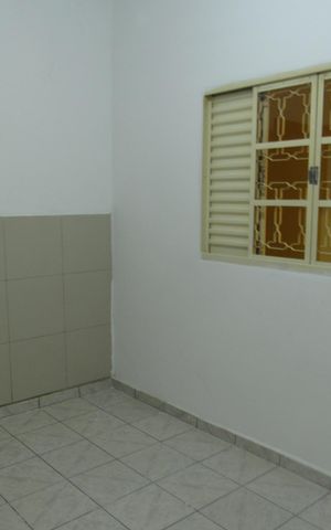 Casa à venda com 130m², 2 quartos e 1 vagaQuarto