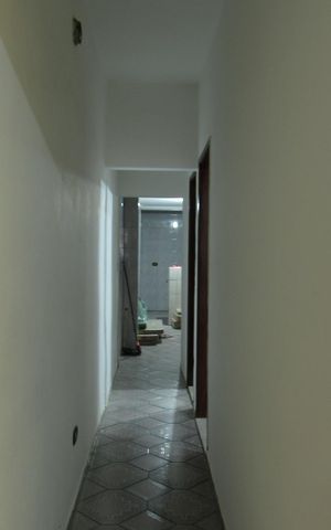 Casa à venda com 130m², 2 quartos e 1 vagaCorredor
