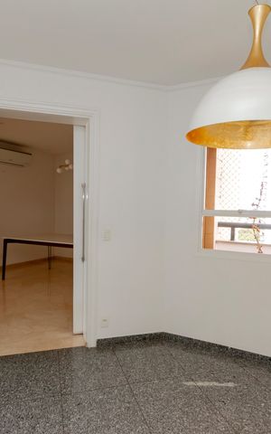 Apartamento à venda com 240m², 3 quartos e 3 vagas Apartamento à venda com 240m², 3 quartos e 3 vagasCopa