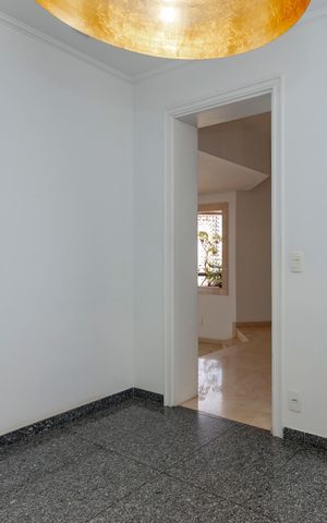 Apartamento à venda com 240m², 3 quartos e 3 vagas Apartamento à venda com 240m², 3 quartos e 3 vagasCopa