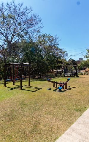 Casa de condomínio à venda com 411m², 4 quartos e 4 vagas Casa de condomínio à venda com 411m², 4 quartos e 4 vagasÁrea comum