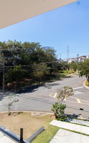 Casa de condomínio à venda com 411m², 4 quartos e 4 vagas Casa de condomínio à venda com 411m², 4 quartos e 4 vagasVista Sacada da Suíte 3