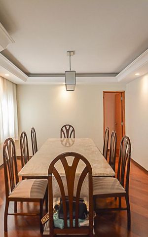 Apartamento à venda com 221m², 4 quartos e 3 vagas Apartamento à venda com 221m², 4 quartos e 3 vagasSala