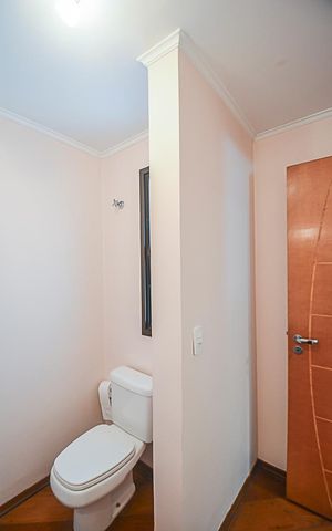 Apartamento à venda com 221m², 4 quartos e 3 vagas Apartamento à venda com 221m², 4 quartos e 3 vagasLavabo