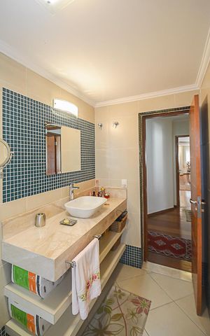 Apartamento à venda com 221m², 4 quartos e 3 vagas Apartamento à venda com 221m², 4 quartos e 3 vagasBanheiro Social