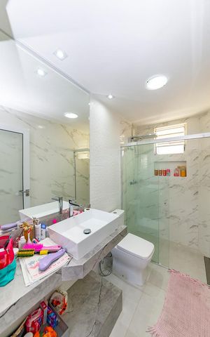 Casa de condomínio à venda com 90m², 3 quartos e 2 vagas Casa de condomínio à venda com 90m², 3 quartos e 2 vagasBanheiro da Suíte