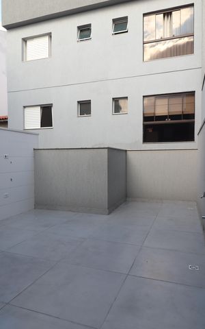 Casa à venda com 140m², 3 quartos e 2 vagasCobertura