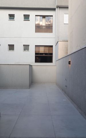 Casa à venda com 140m², 3 quartos e 2 vagasCobertura