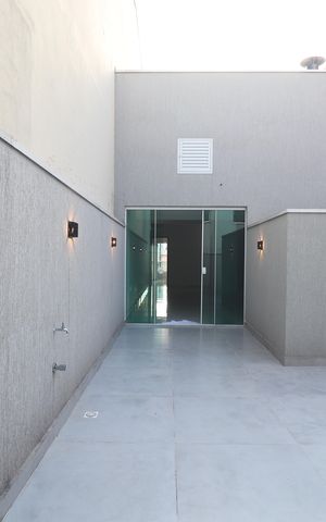 Casa à venda com 140m², 3 quartos e 2 vagasCobertura