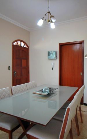 Casa à venda com 300m², 5 quartos e 2 vagasSala de Jantar