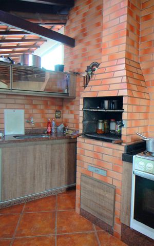 Casa à venda com 300m², 5 quartos e 2 vagasSalão de Estar - Sótão
