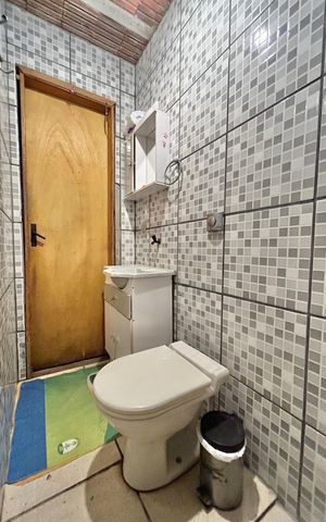 Casa à venda com 90m², 4 quartos e 3 vagas Casa à venda com 90m², 4 quartos e 3 vagasBanheiro 2