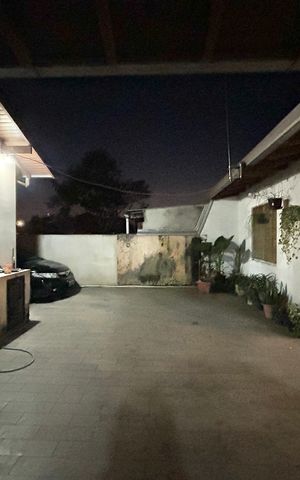 Casa à venda com 90m², 4 quartos e 3 vagas Casa à venda com 90m², 4 quartos e 3 vagasQuintal
