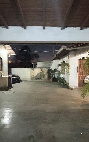 Casa à venda com 90m², 4 quartos e 3 vagas Casa à venda com 90m², 4 quartos e 3 vagasQuintal