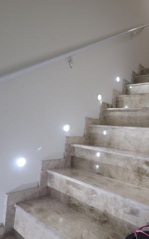 Apartamento à venda com 110m², 2 quartos e 2 vagasEscada