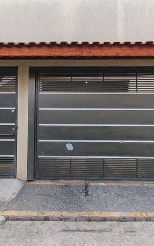 Casa de condomínio à venda com 62m², 2 quartos e 1 vaga Casa de condomínio à venda com 62m², 2 quartos e 1 vagaFachada