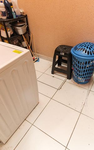Casa de condomínio à venda com 62m², 2 quartos e 1 vaga Casa de condomínio à venda com 62m², 2 quartos e 1 vagaÁrea de Serviço