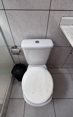 Casa de condomínio à venda com 150m², 2 quartos e 2 vagas Casa de condomínio à venda com 150m², 2 quartos e 2 vagasBanheiro 1