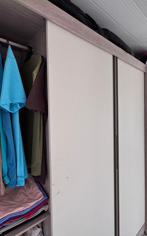 Casa de condomínio à venda com 150m², 2 quartos e 2 vagas Casa de condomínio à venda com 150m², 2 quartos e 2 vagasQuarto 1 - Closet