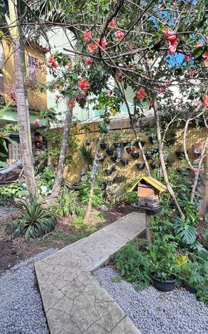Casa de condomínio à venda com 150m², 2 quartos e 2 vagas Casa de condomínio à venda com 150m², 2 quartos e 2 vagasÁrea externa