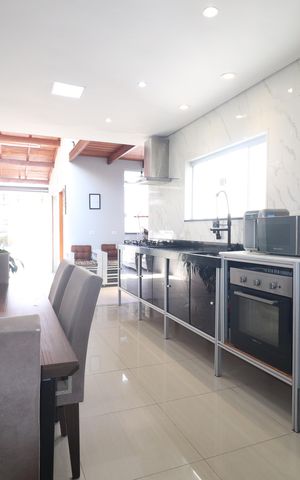 Apartamento à venda com 160m², 3 quartos e 2 vagasCozinha