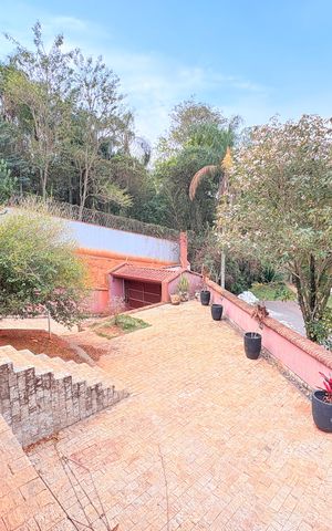 Casa de condomínio à venda com 1000m², 5 quartos e 7 vagasFrente da casa